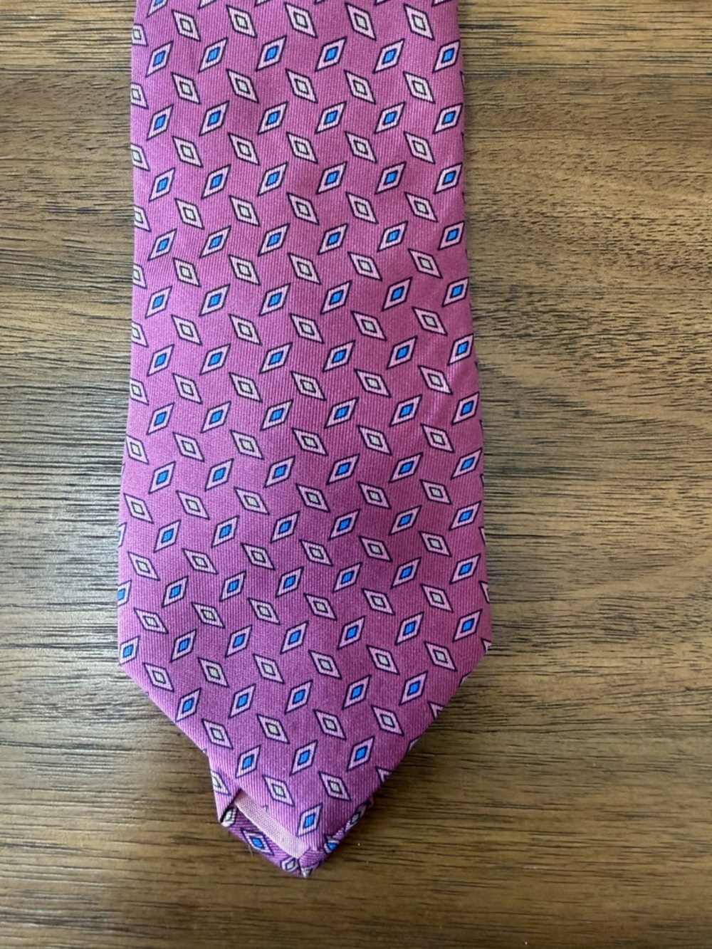 Marshall Field & Co Pink Geometric 100% Silk Mens Tie Necktie